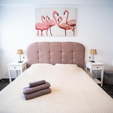 Explore Greece From Apartment With Private Garden Chalkís Kültér fotó